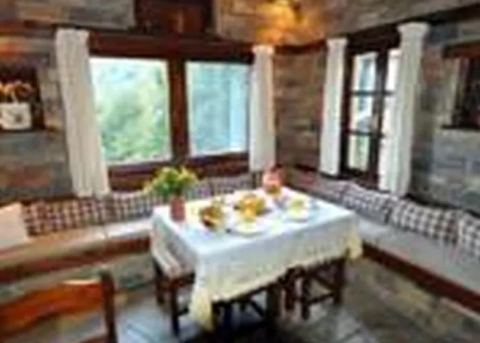 Amalthia Traditional Tsagkarada